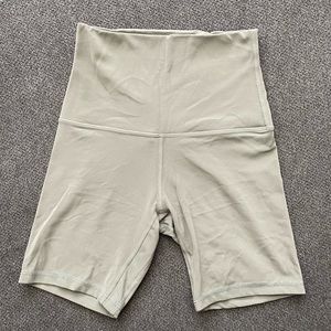 lululemon HR Align Shorts 6” size 4